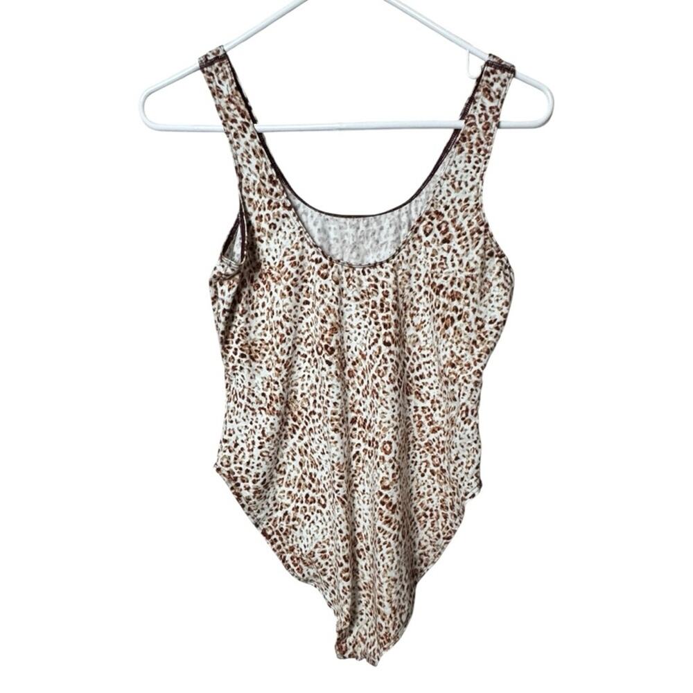 Old Navy Women's Animal Print Snap Closure All In One Bodysuit Sz M